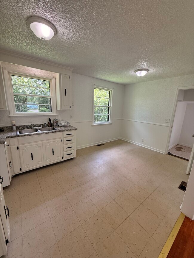 Foto del edificio - 3412 Olsen Ln