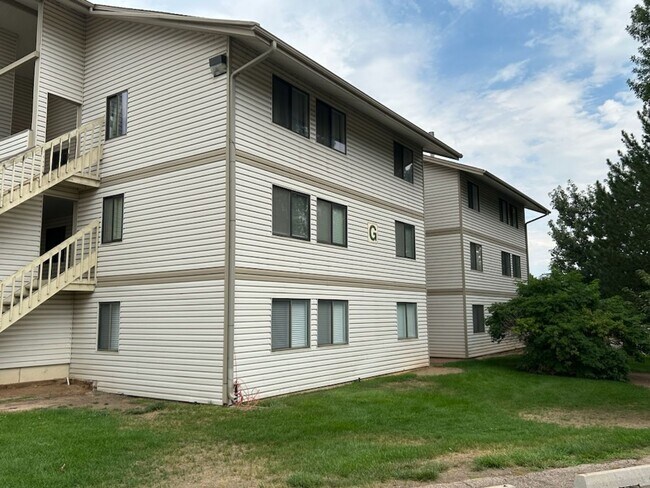 Building Photo - 1705 Heatheridge Rd