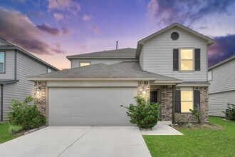 Building Photo - 4231 Tulip Oak Dr