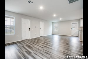 Foto del edificio - 5539 Midcrown Dr