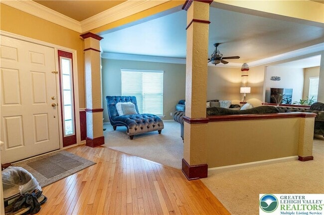 Building Photo - 1828 Majestic Dr