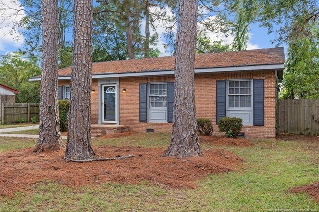 Building Photo - 412 Morley Dr