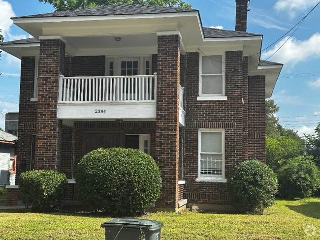 Building Photo - 2384 Forest Ave