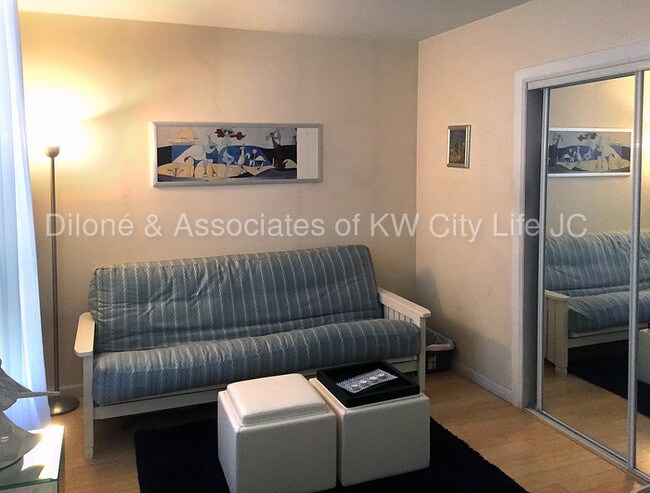 Foto del edificio - 108 Waldo Ave