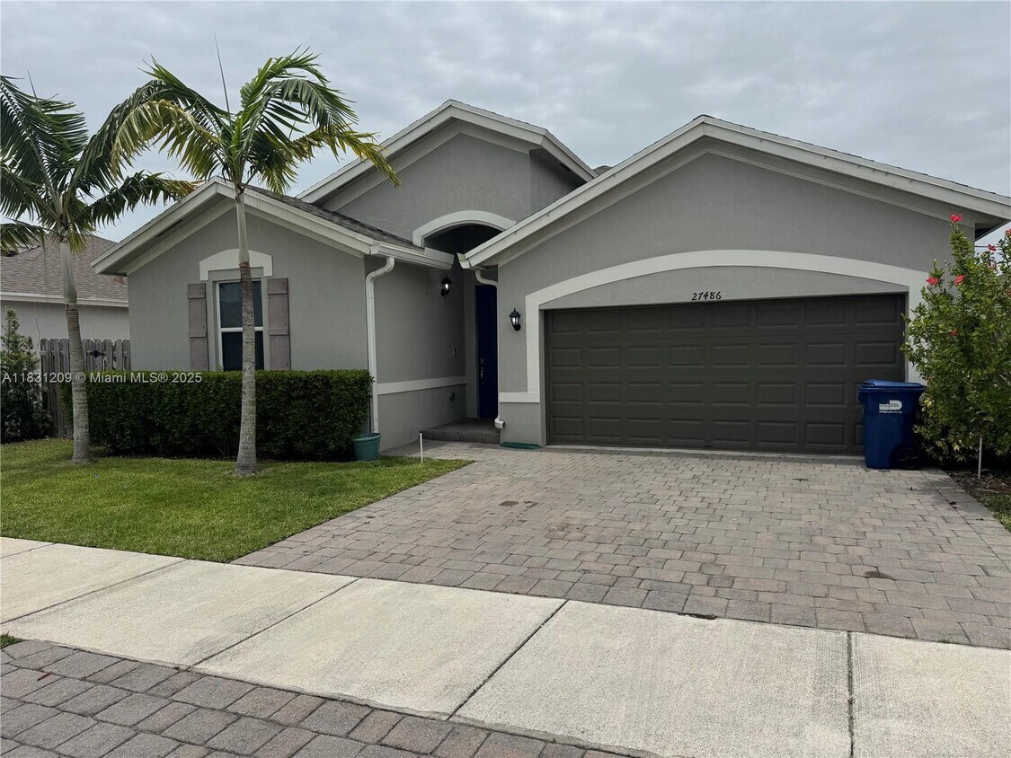 Foto principal - 27486 SW 133rd Pl