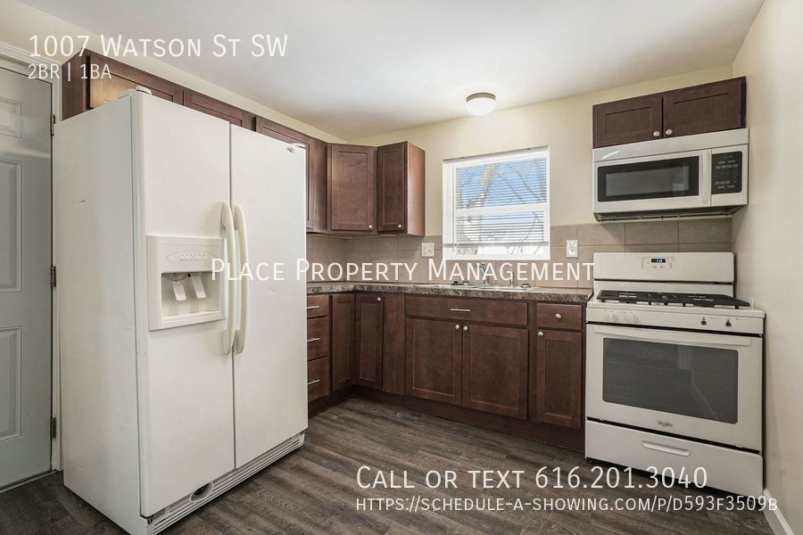 Primary Photo - 1007 Watson - 2 Bed/1 Bath Duplex