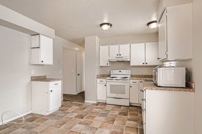 Foto del edificio - 3467 W 6925 S, West Jordan, UT, 84084