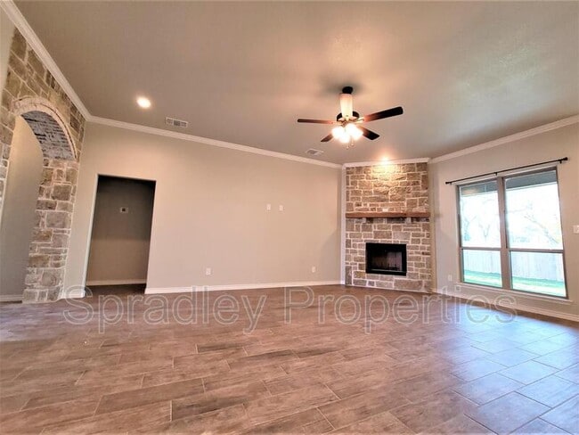 Building Photo - 6120 Modena Dr