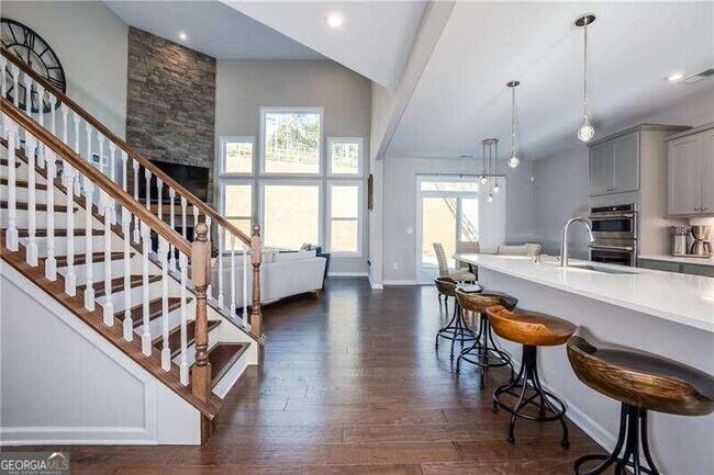 Building Photo - 164 Greenbrier Way