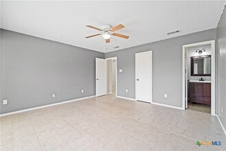 Building Photo - 303 Carly Dr