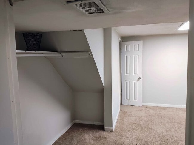 Building Photo - 96 N Terrace Pl