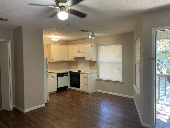 Building Photo - 293 Billie Dr
