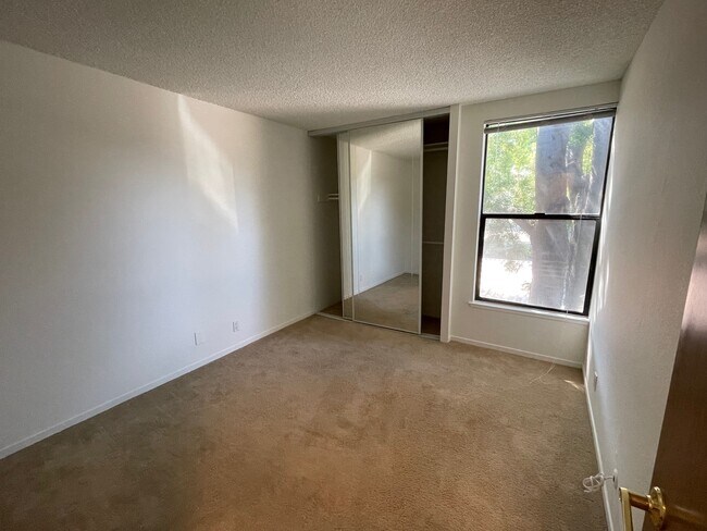 Building Photo - 2890 Treat Blvd