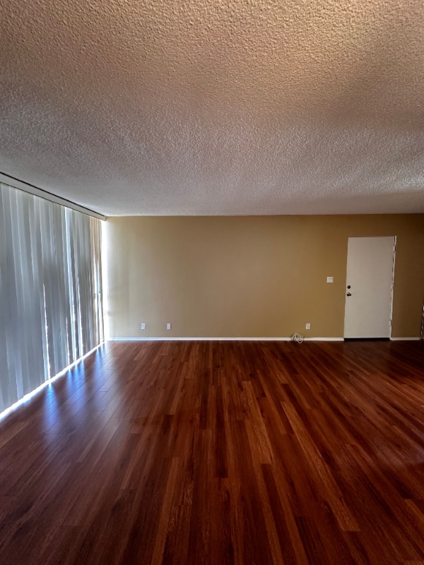 Building Photo - 1202 Mayflower Ave