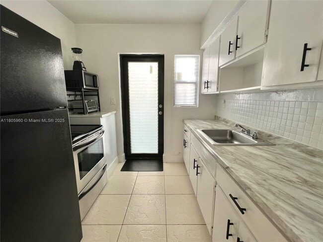 Foto del edificio - 877 80th St