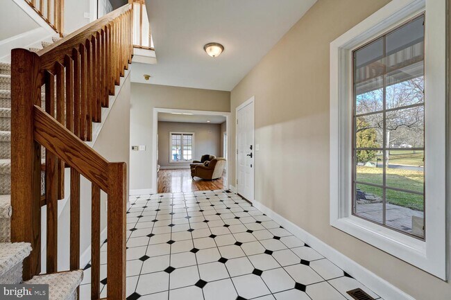 Building Photo - 15 Scottsdale Ct