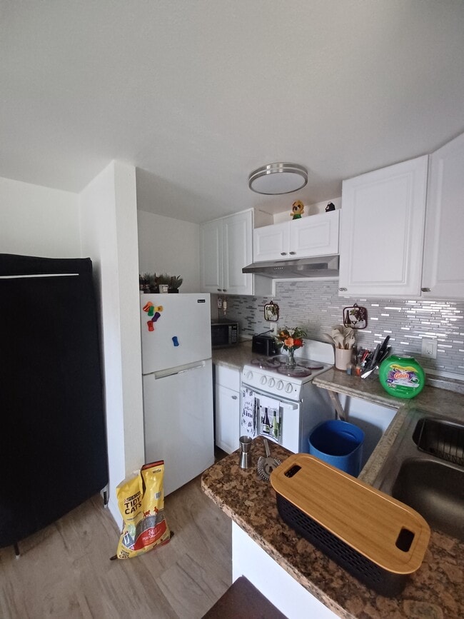 Building Photo - 137 Highland Ave
