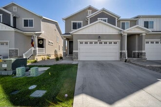 Building Photo - 14550 S Quiet Shade Dr