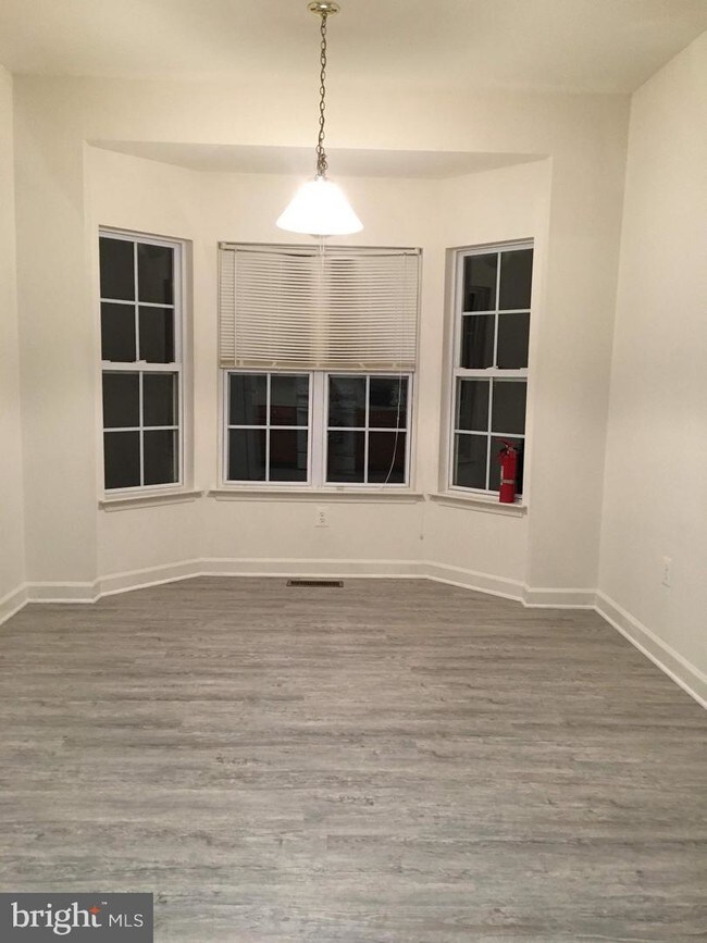 Foto del edificio - 5801 Winding Oaks Ct