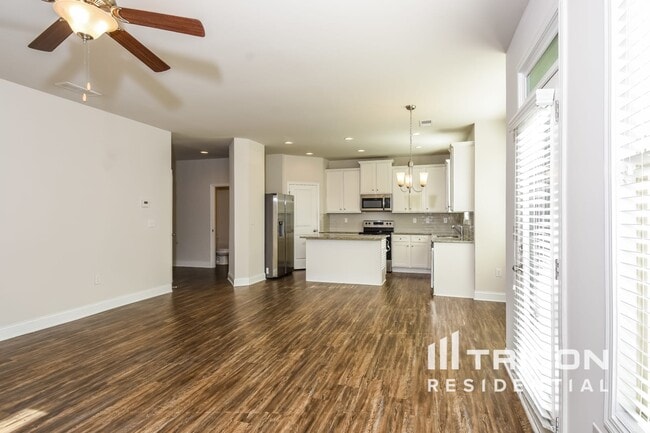 Foto del edificio - 730 Ireland Ln