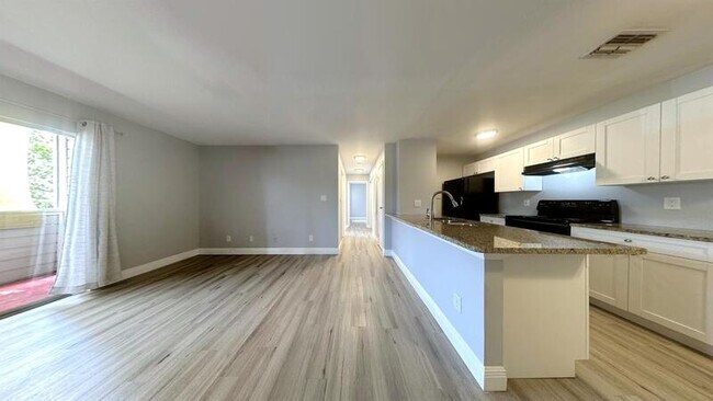 Building Photo - 1400 Gandy Blvd N