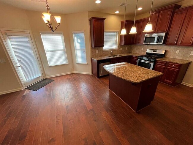 Foto del edificio - 5715 Bucknell Trace