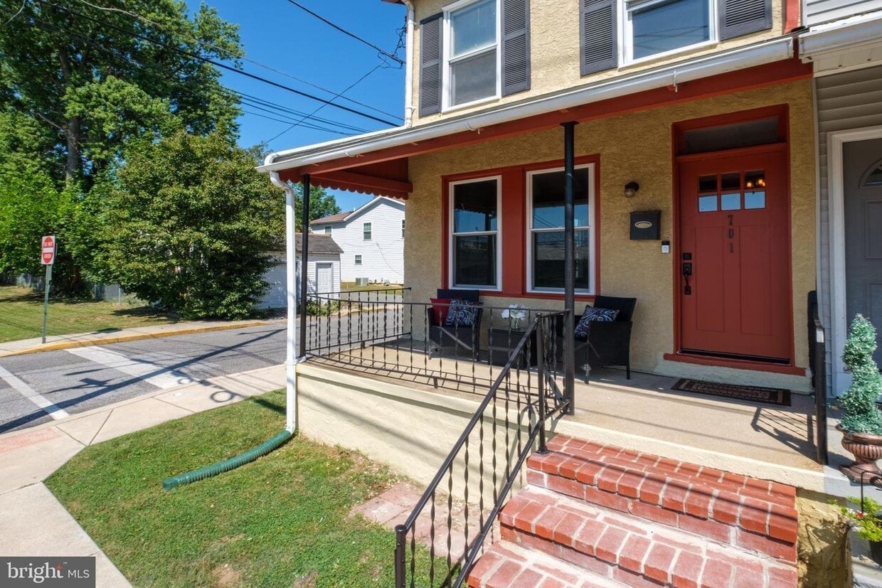 Photo - 701 E Barnard St (West Chester, PA)