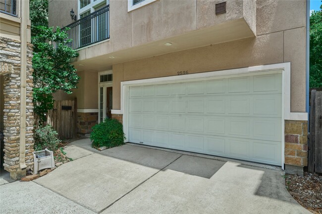 Building Photo - 2526 Bevis St