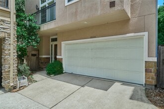 Building Photo - 2526 Bevis St