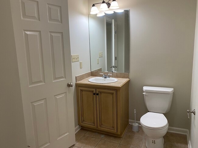 Upstairs Bathroom - 109 Deraney Ln