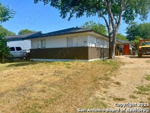 Building Photo - 813 John Adams Dr