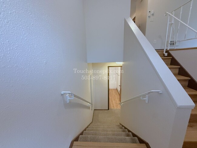 Building Photo - 120 SE 176th Pl