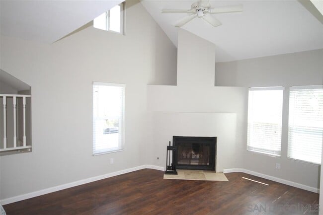 Building Photo - 11093 Scripps Ranch Blvd