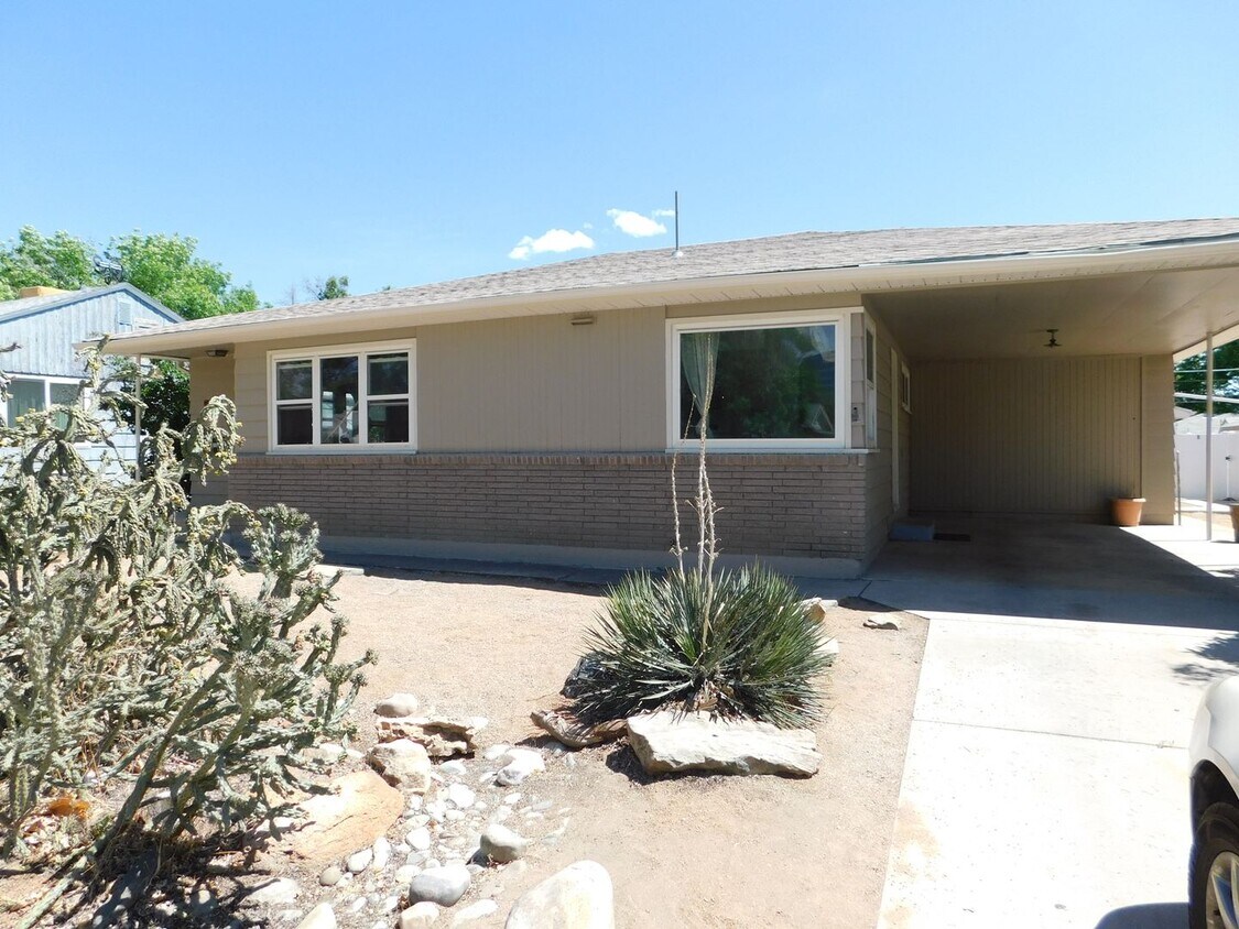 Primary Photo - 535 Orchard Avenue