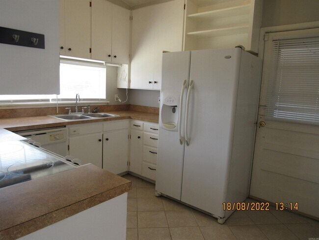 Foto del edificio - 104 Cedarcrest Dr