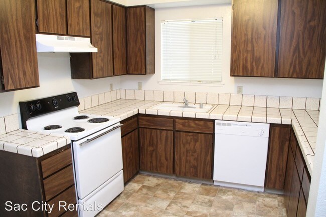 Building Photo - 4862 Garden Homes Pl