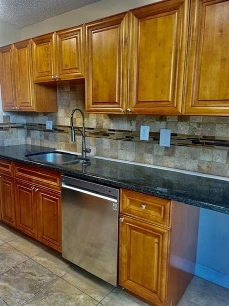 Foto principal - 3590 Blue Lake Dr