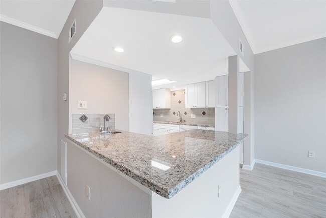 Building Photo - 15171 Kimberley Ct