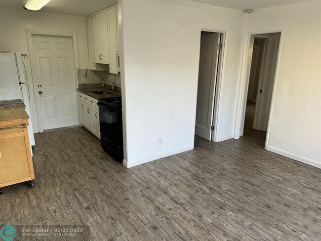 Foto del edificio - 516 SW 15th St