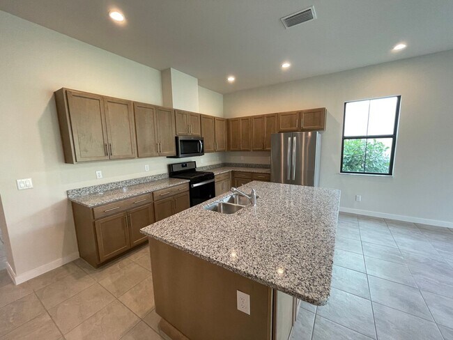 Foto del edificio - ANNUAL RENTAL - ABACO POINTE 3 BEDROOM + D...