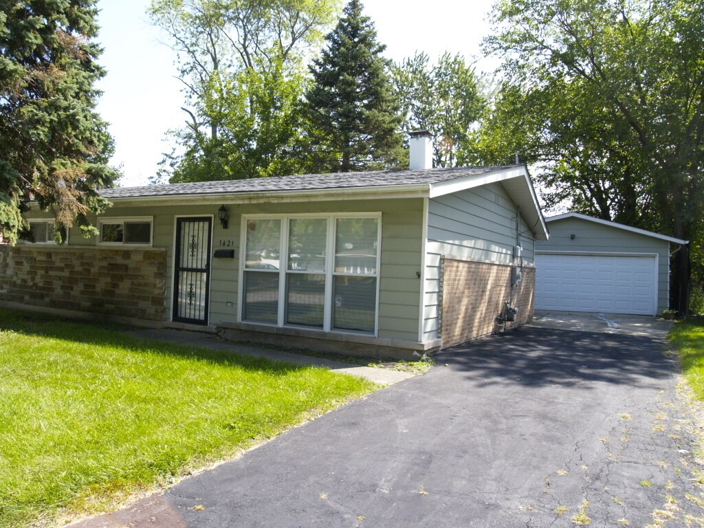 1421 Stanley Blvd, Calumet City, IL 60409 House Rental in Calumet City, IL