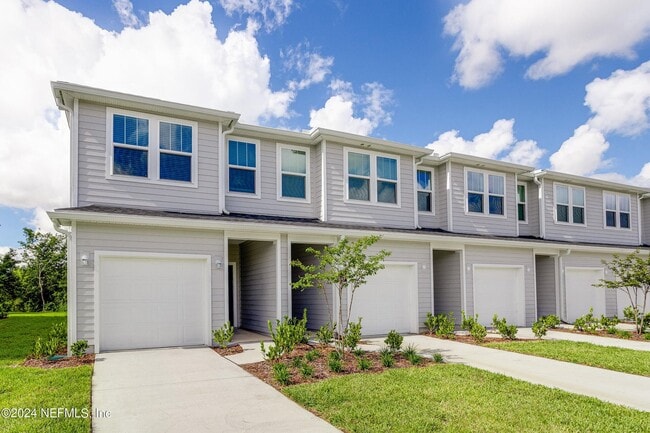 Building Photo - 577 Holly Lakes Dr