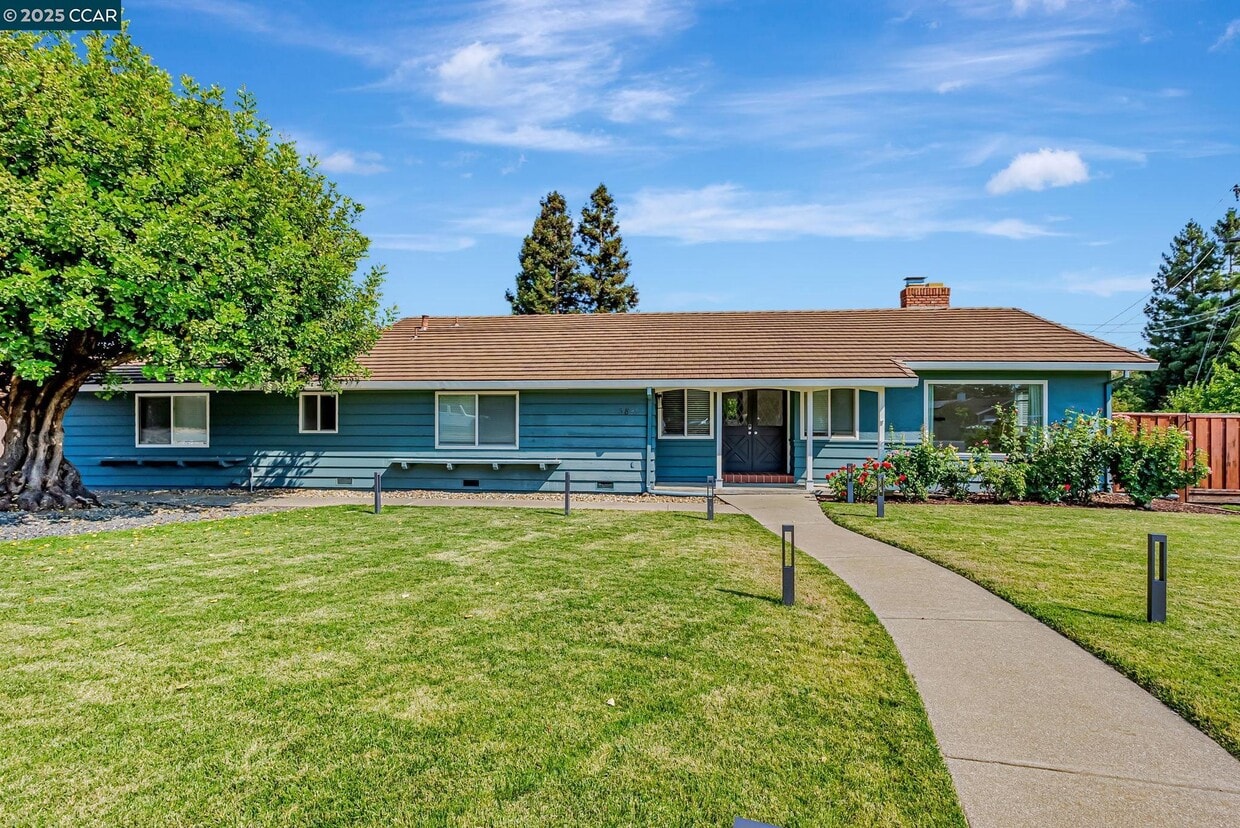 Primary Photo - 5891 Caulfield Dr