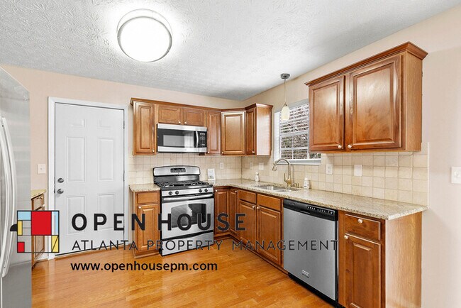 Building Photo - 10405 Ash Rill Dr Alpharetta