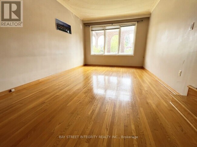Building Photo - 61 Morbank Dr