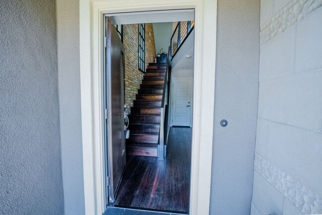 Foto del edificio - 7870 Civita Blvd