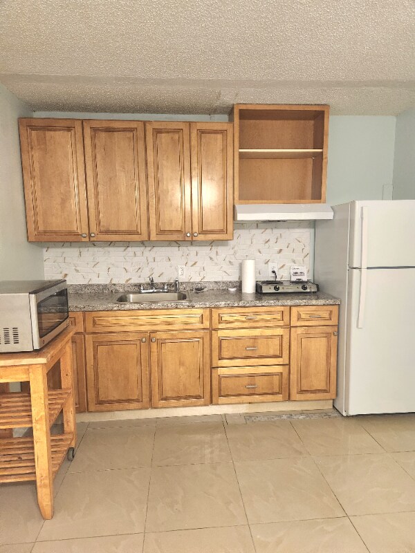 Photo - 111 Hermosillo Dr House