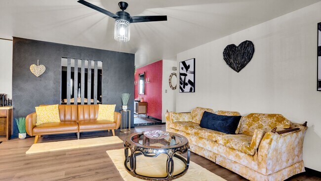 Foto del edificio - Fully furnished Airbnb with a pool