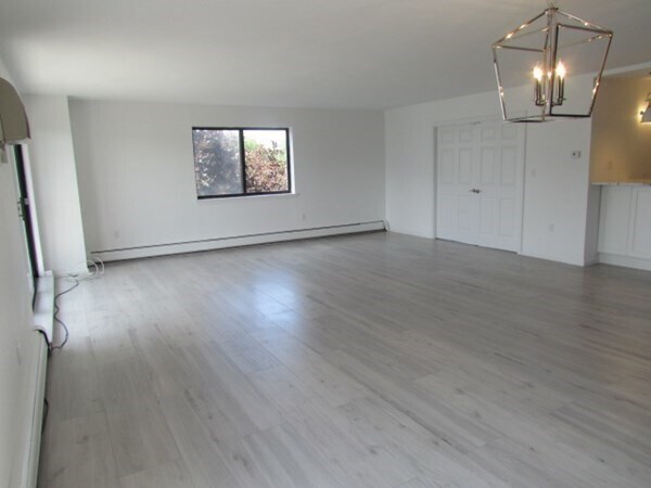 Foto del edificio - 131 Coolidge Ave