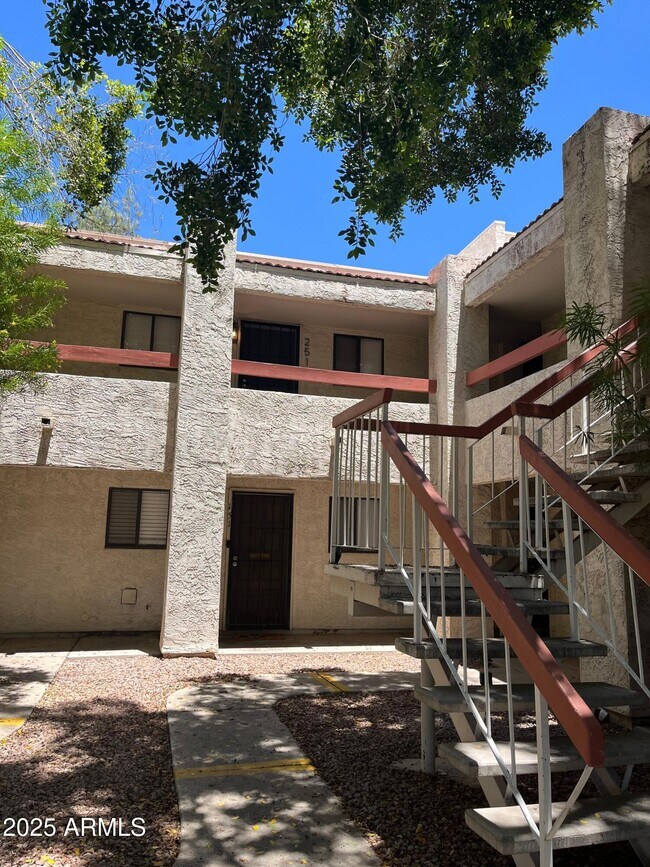 Foto del edificio - 3119 W Cochise Dr